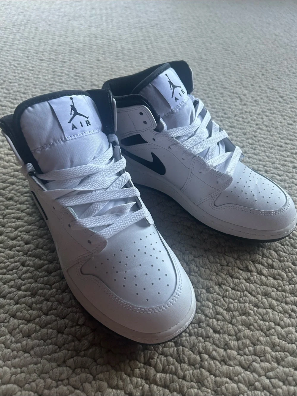 Big kids Jordan 1 sneakers